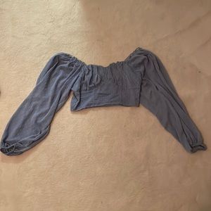 Cropped blue blouse